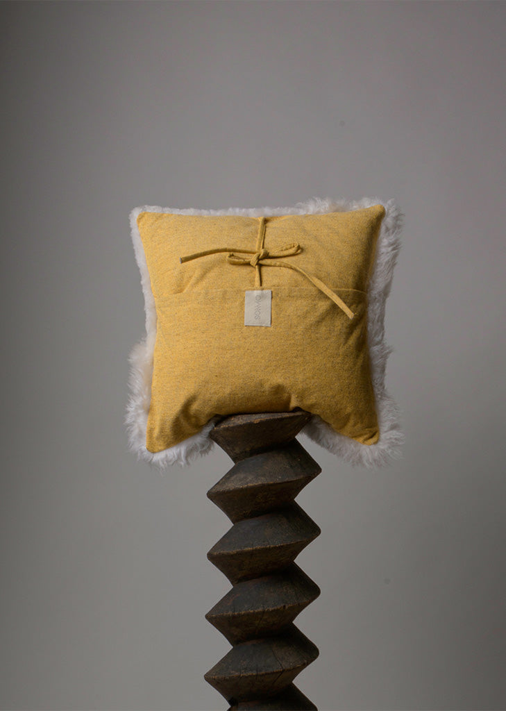 "MONTAÑA" LEATHER AND WOOL CUSHION COVER