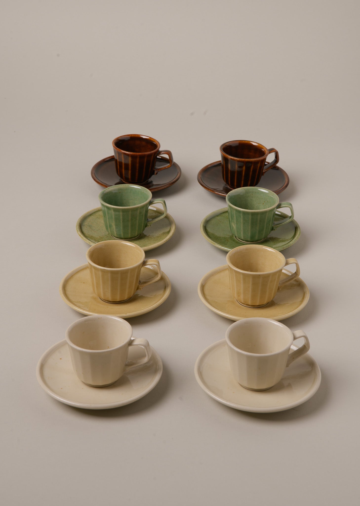 SET DE 2 TAZAS ESPRESSO Y PLATO A CONJUNTO