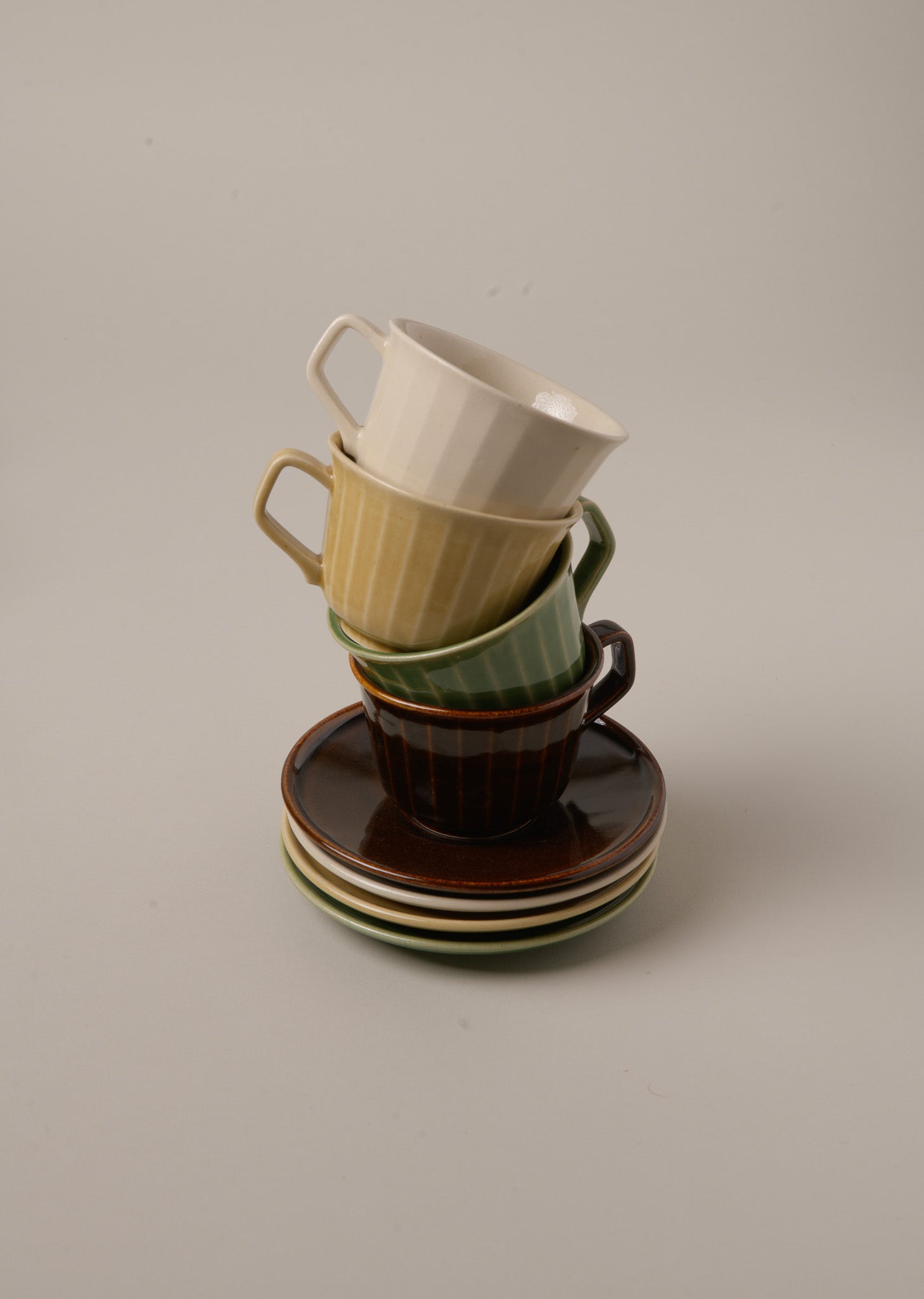 SET DE TAZA DE CAFÉ Y PLATO A CONJUNTO