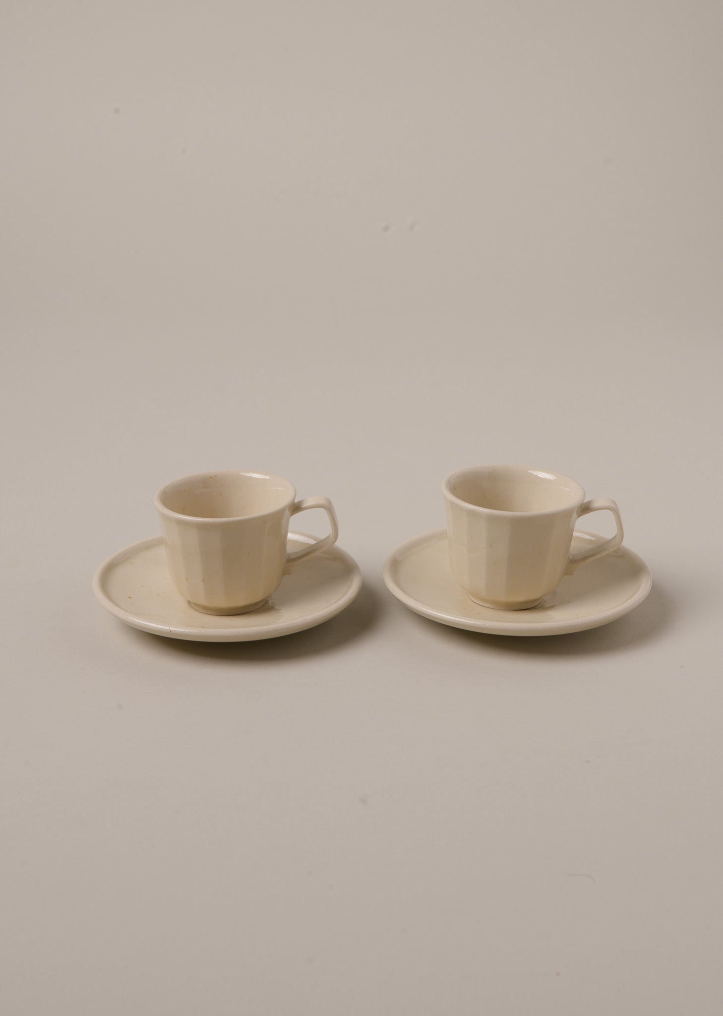 SET DE 2 TAZAS ESPRESSO Y PLATO A CONJUNTO