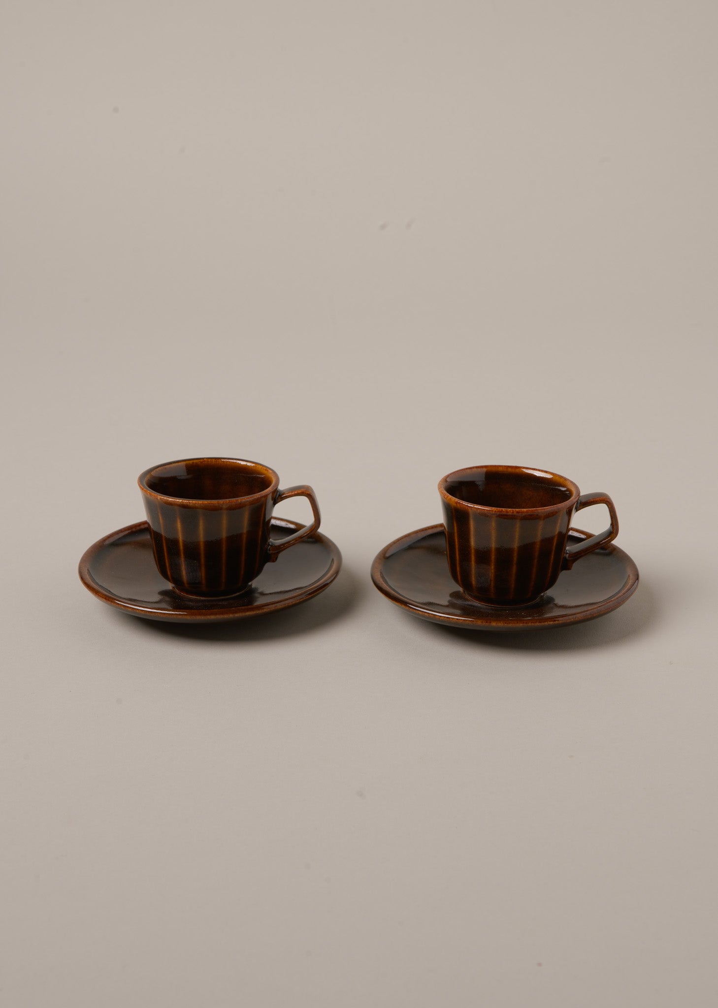 SET DE 2 TAZAS ESPRESSO Y PLATO A CONJUNTO
