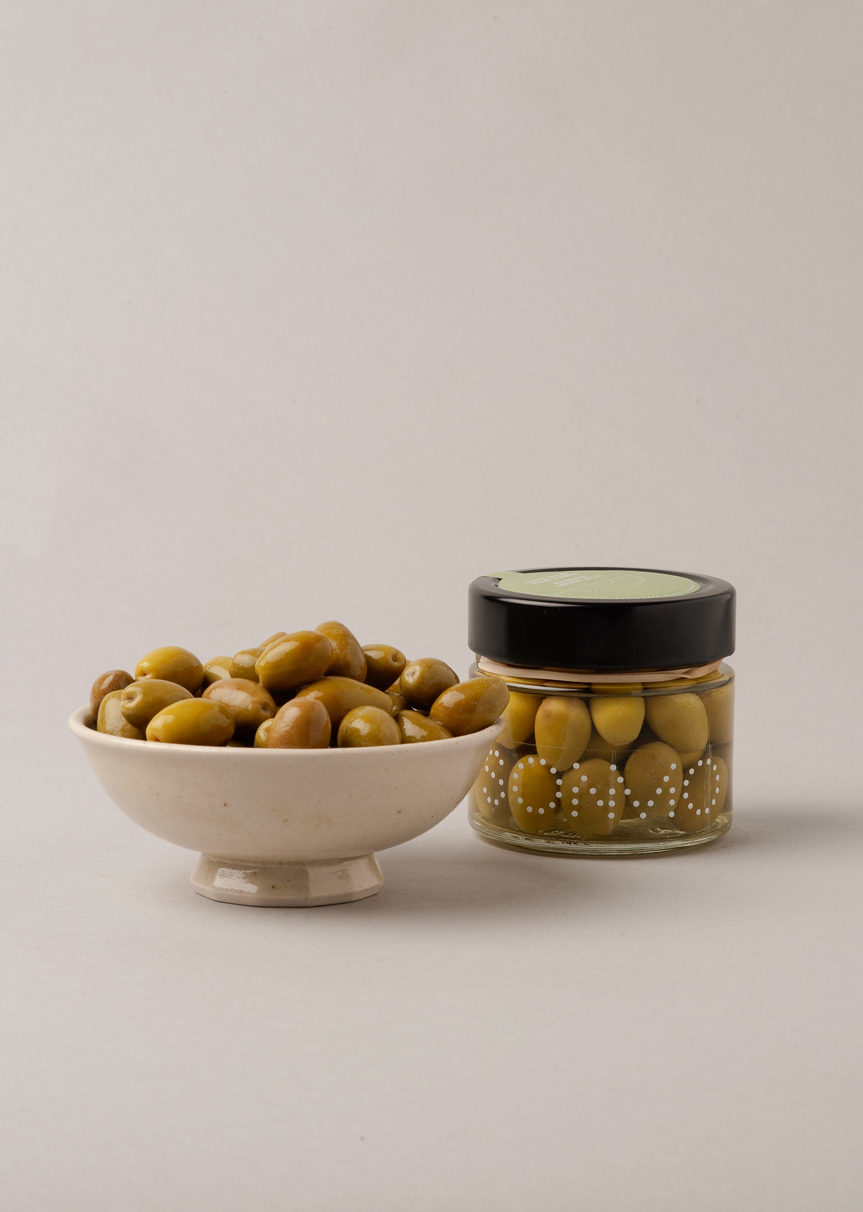 ORGANIC WHOLE GREEN OLIVES