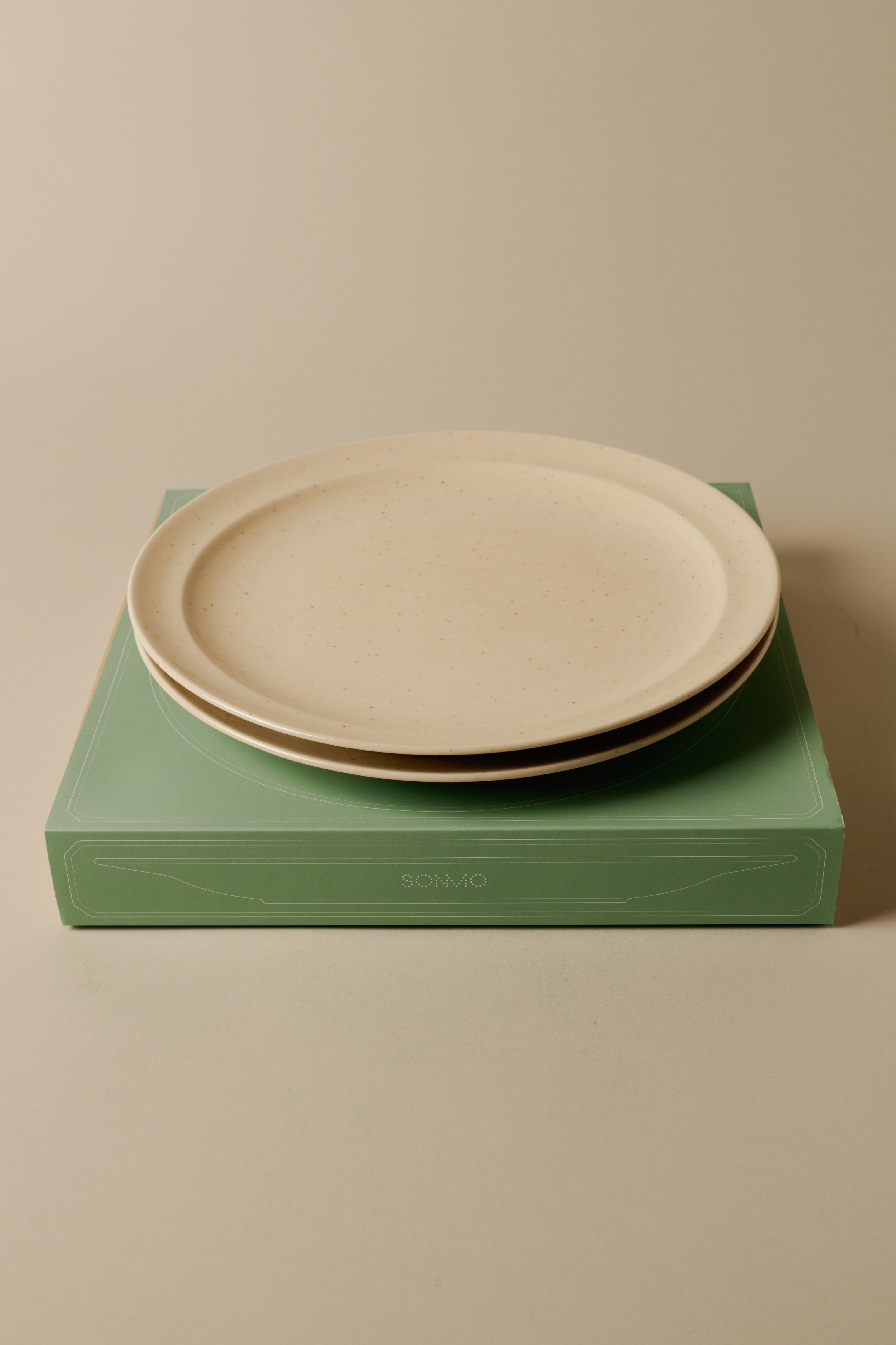 PLATO LLANO