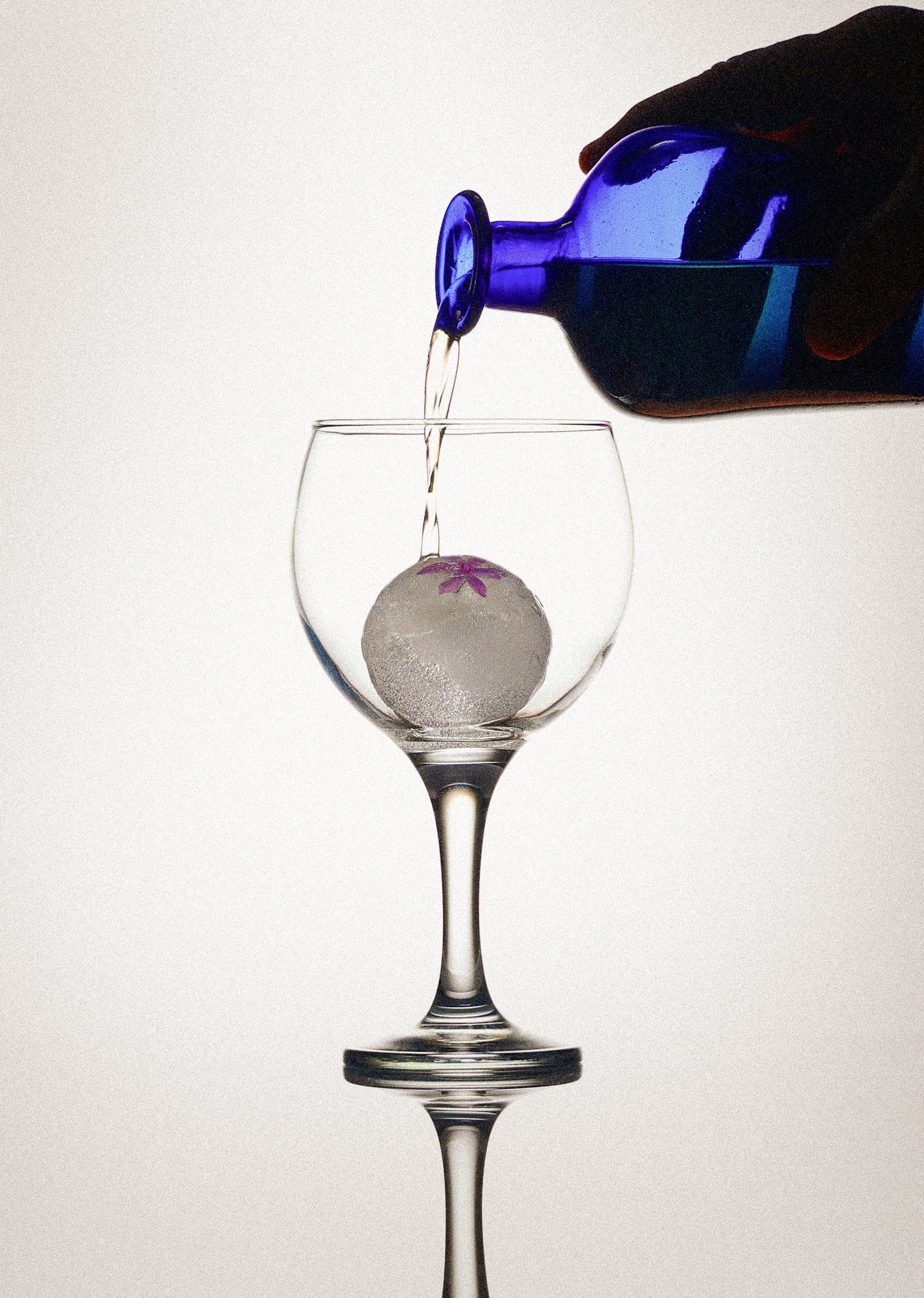 "OLD TOM" GIN IN HANDMADE BOTTLE