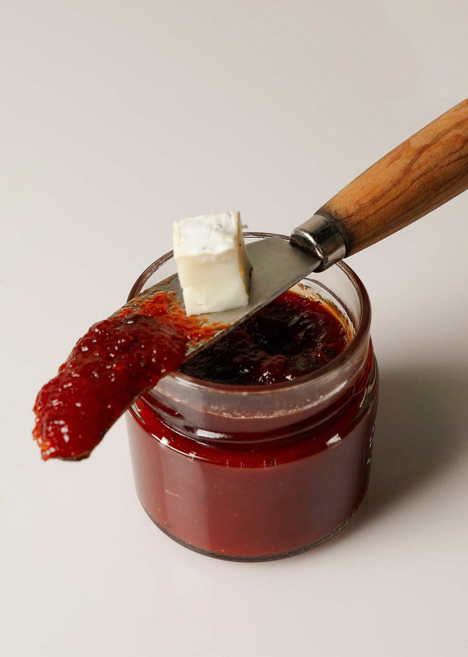 ORGANIC TOMATO AND BASIL JAM