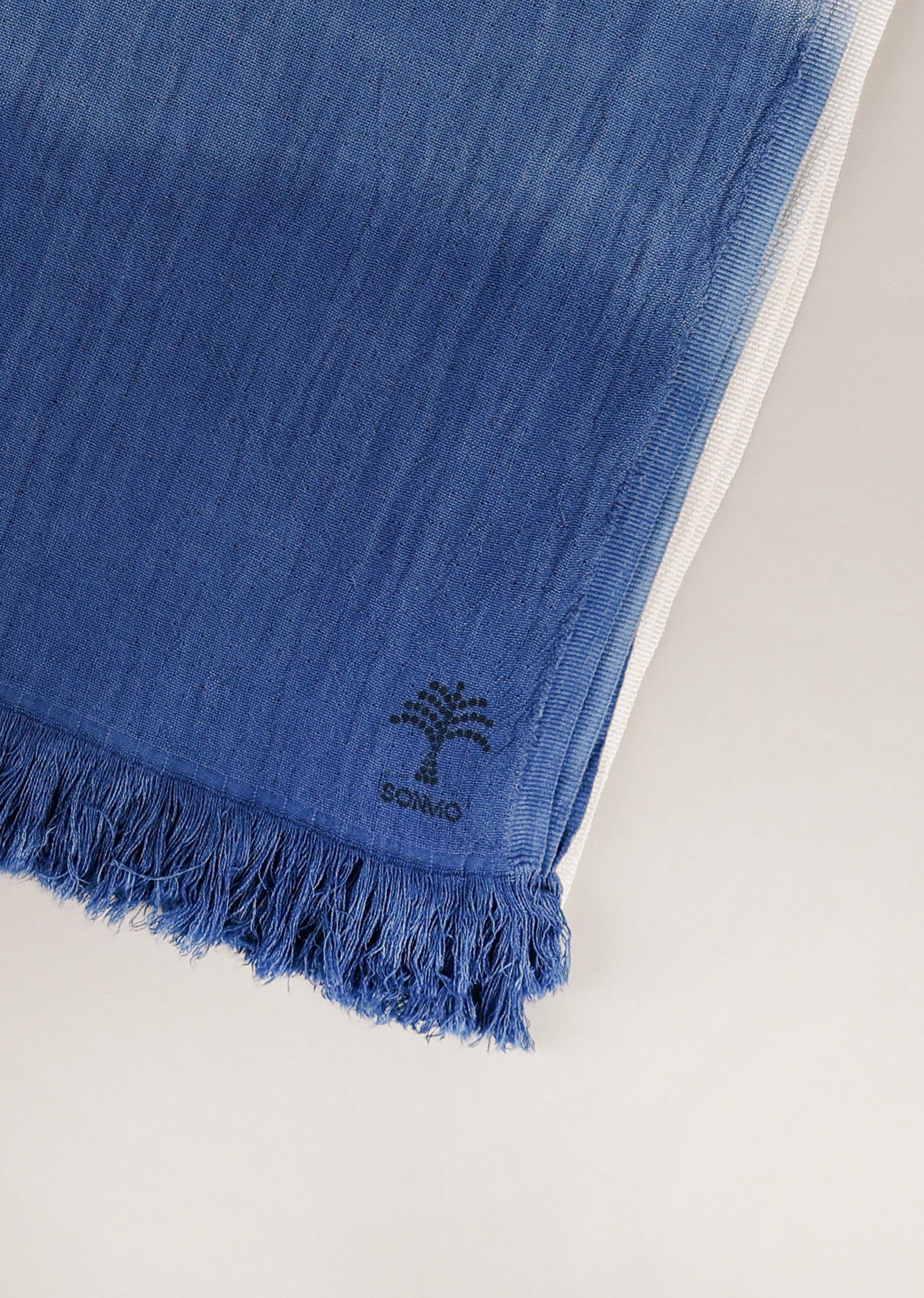 TOALLA DE DOBLE CAPA DE ALGODÓN. TÉCNICA “DIP DYE”