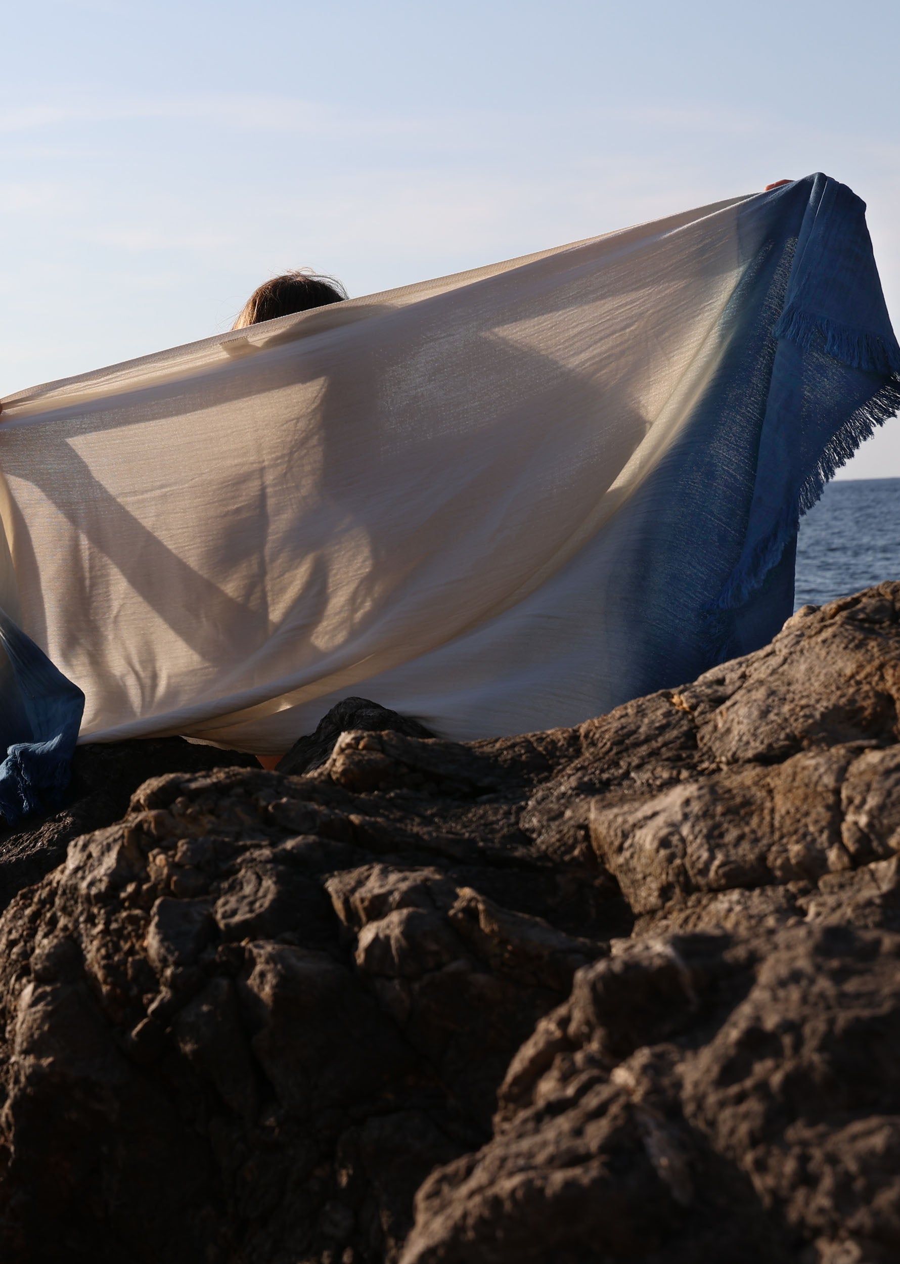 DOUBLE-CLOTH COTTON TOWEL. DIP DYE