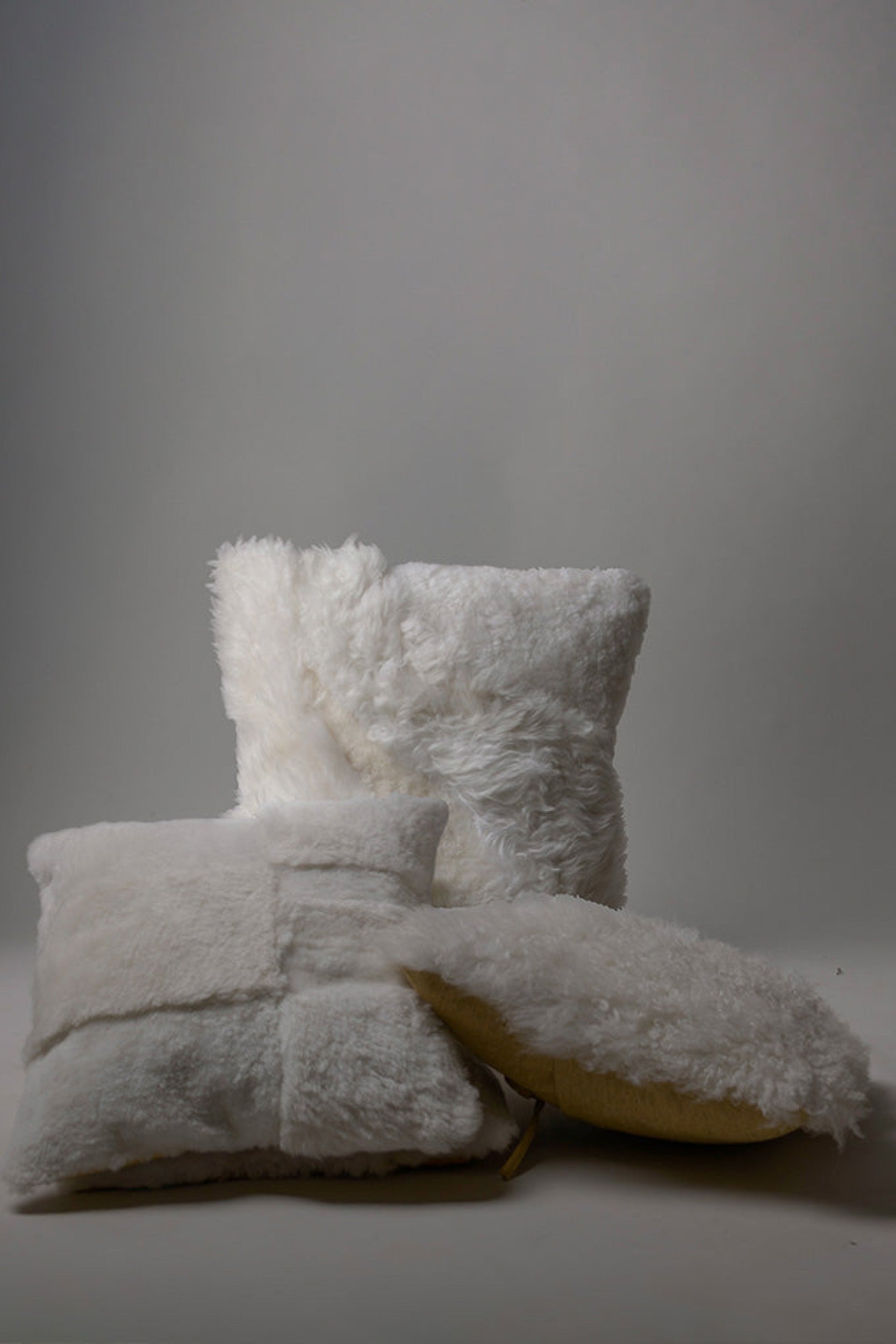 FUNDA DE COJÍN DE PIEL Y LANA "HORT" PELO LARGO