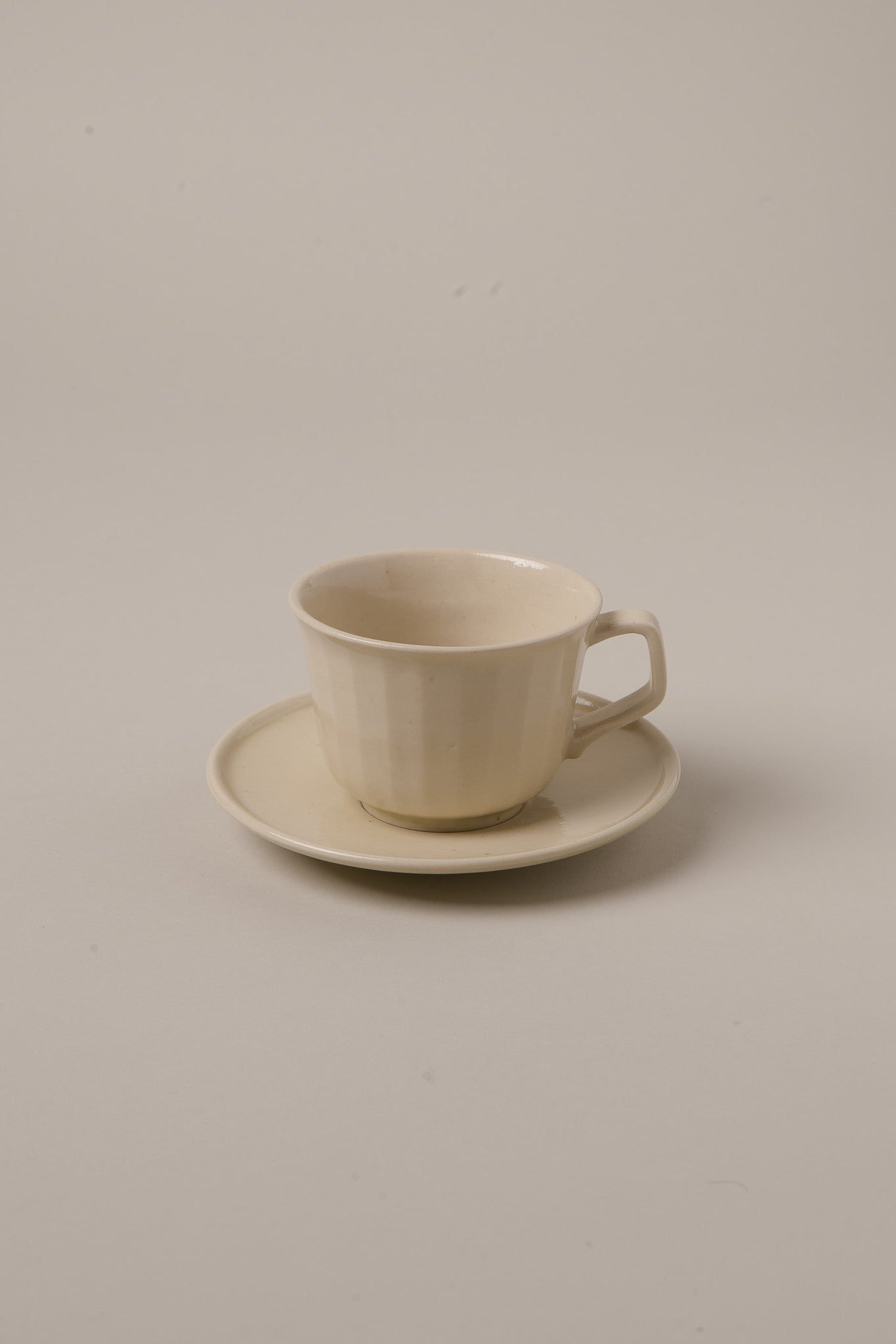SET DE TAZA DE TÉ O CAFÉ Y PLATO A CONJUNTO
