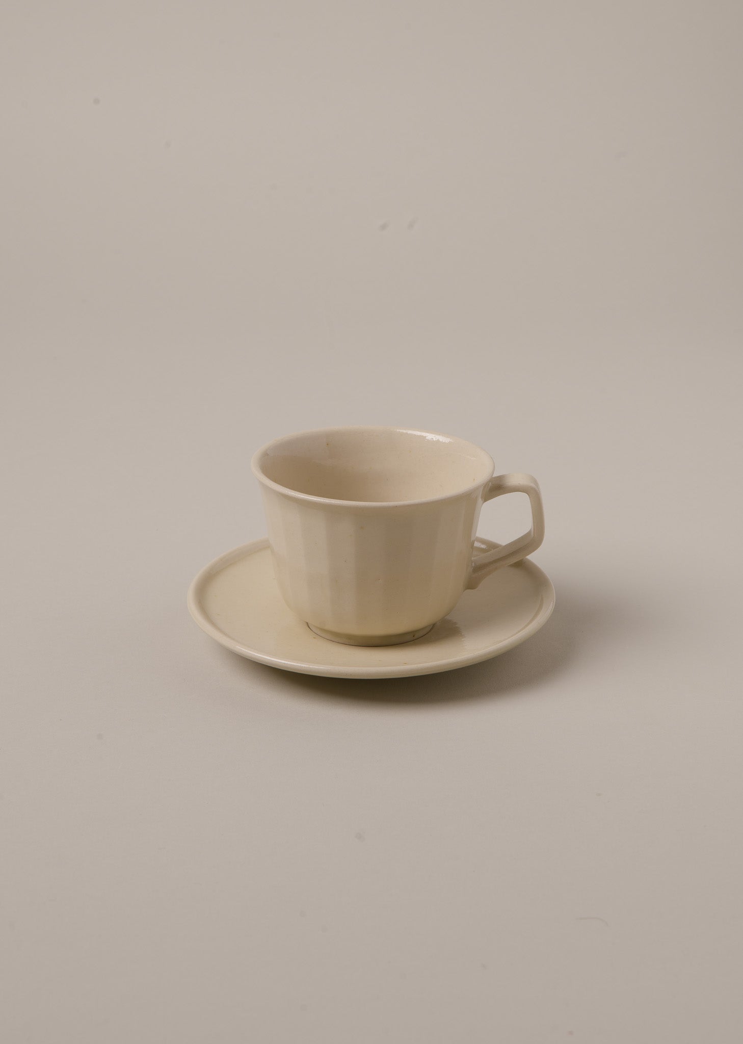 SET DE TAZA DE CAFÉ Y PLATO A CONJUNTO