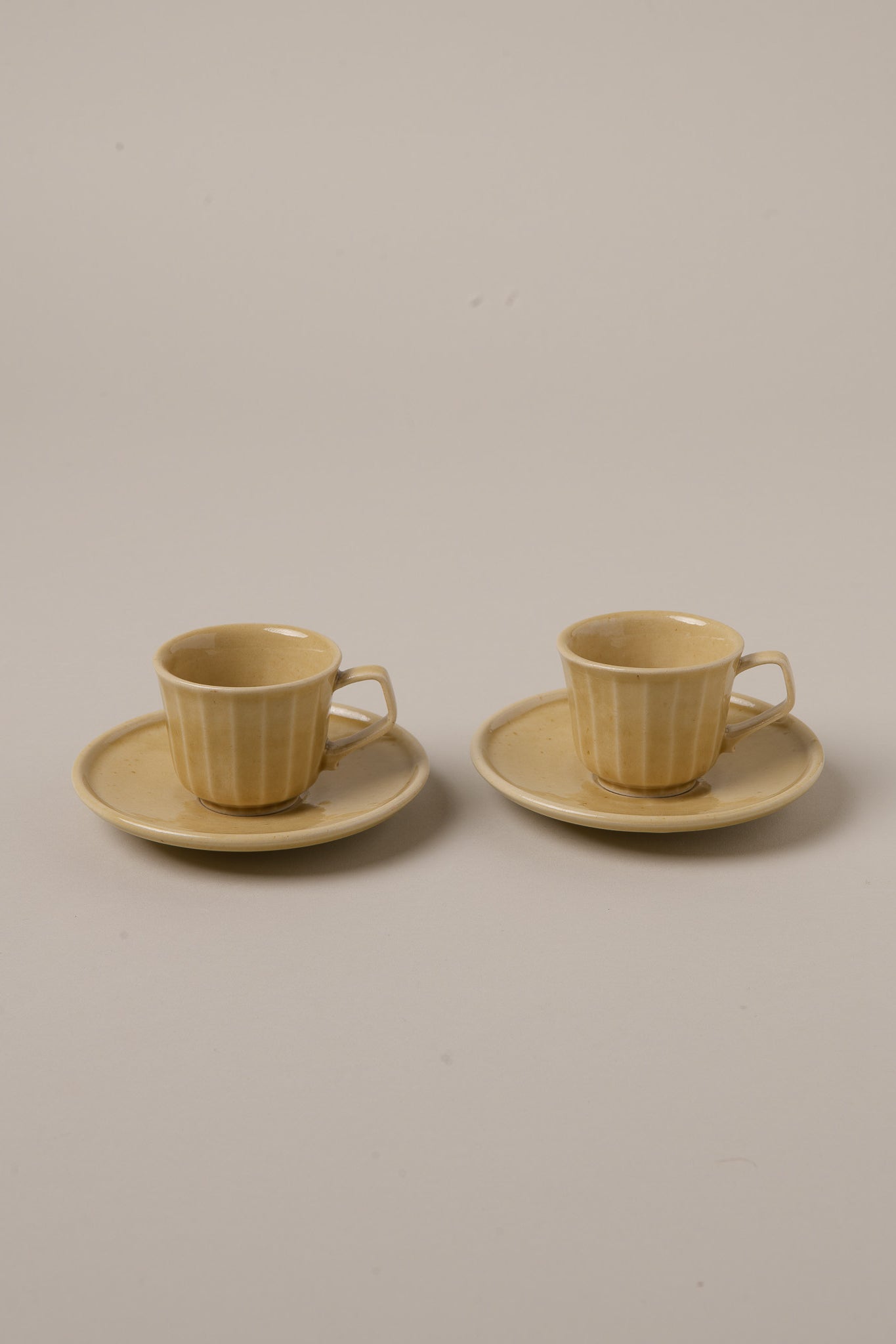 SET DE 2 TAZAS ESPRESSO Y PLATO A CONJUNTO
