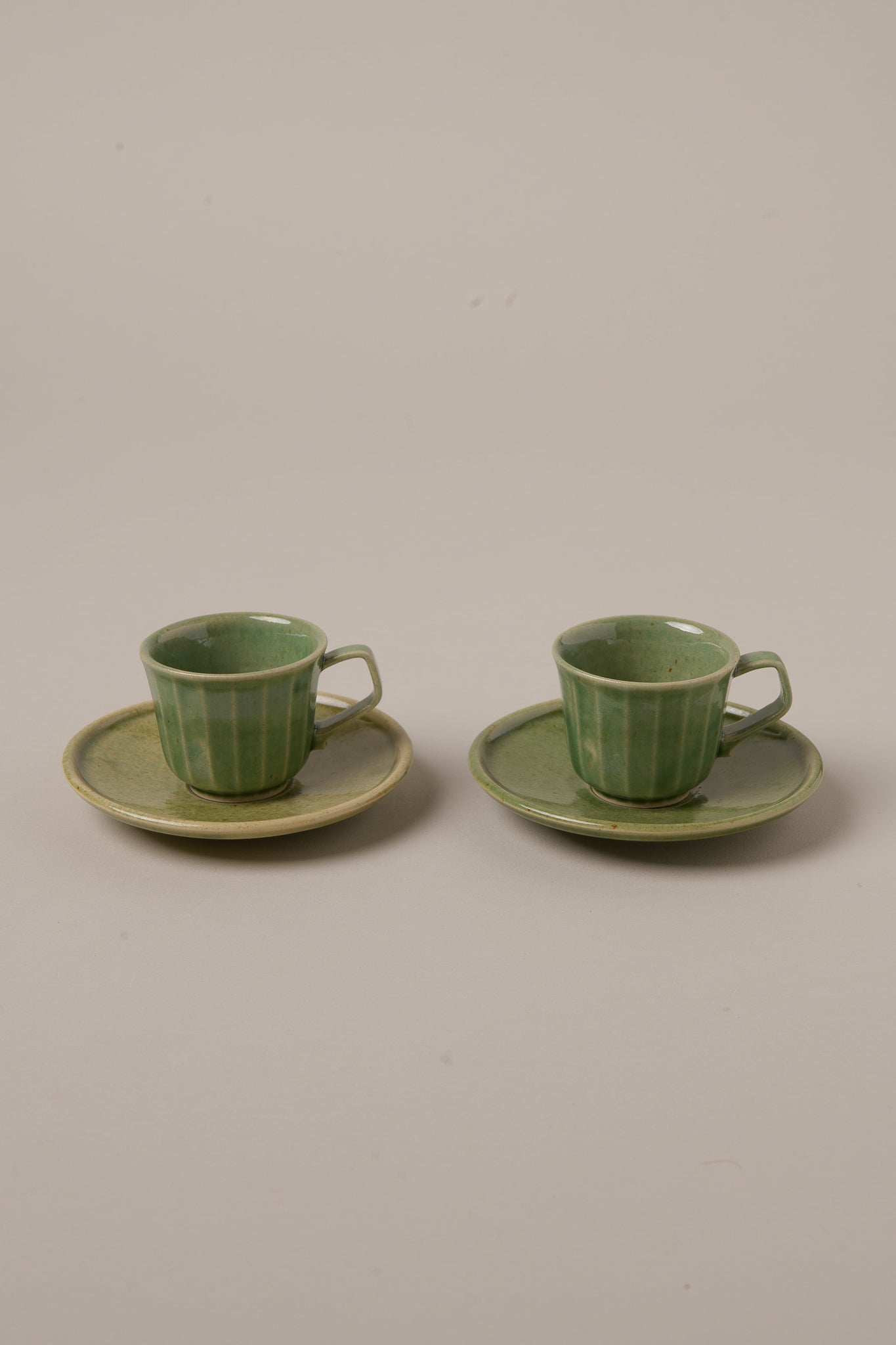 SET DE 2 TAZAS ESPRESSO Y PLATO A CONJUNTO