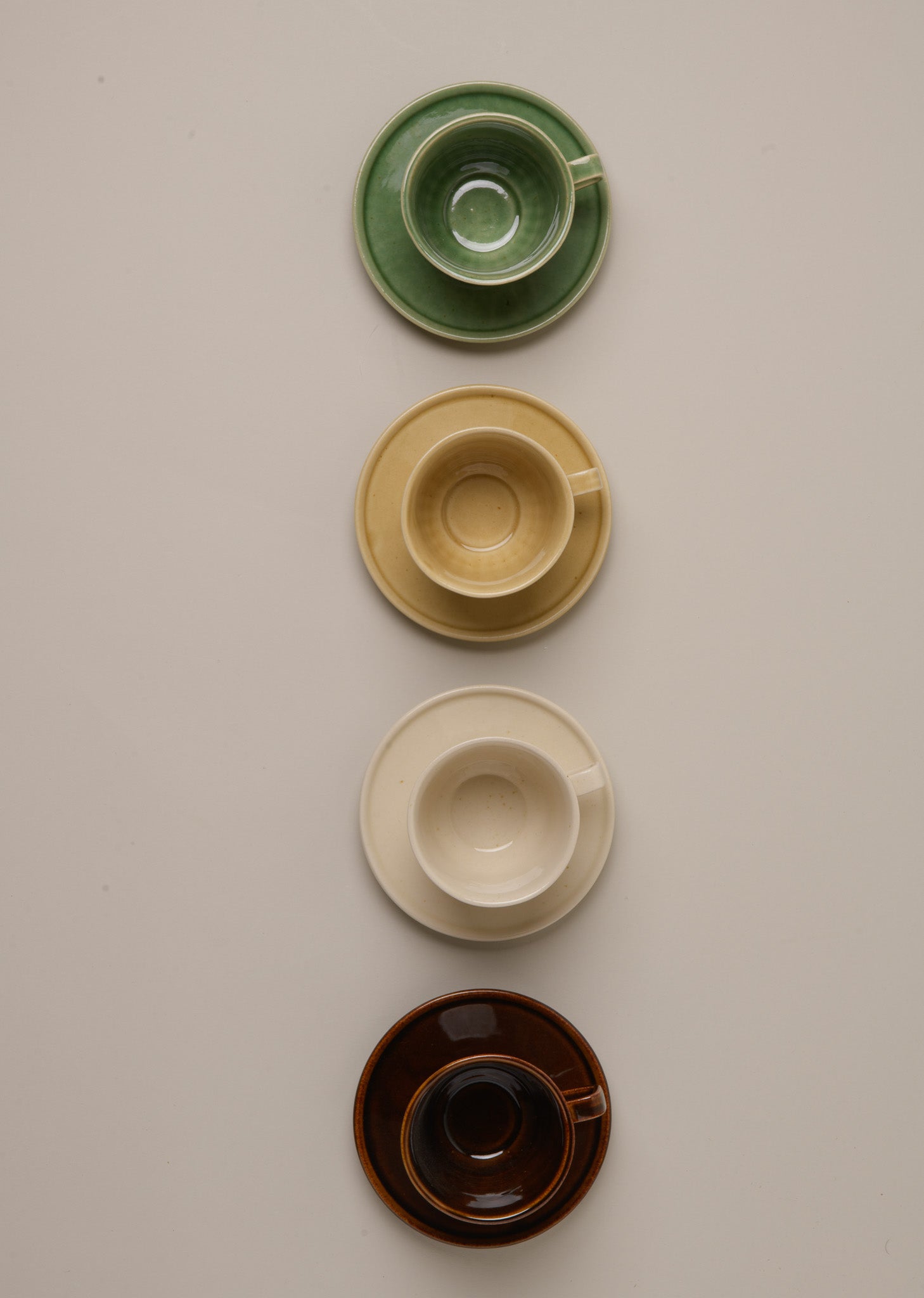 SET DE TAZA DE CAFÉ Y PLATO A CONJUNTO