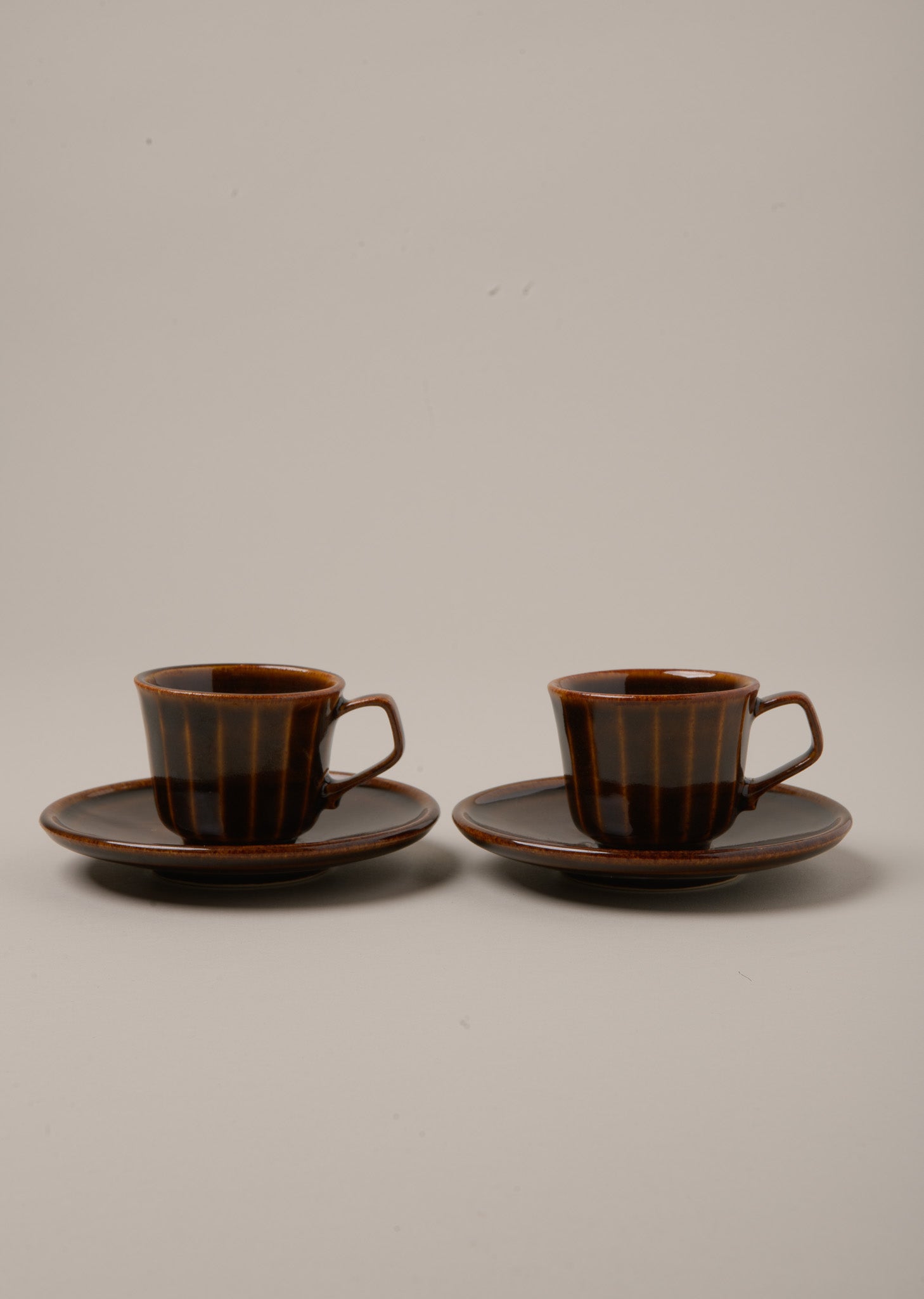 SET DE 2 TAZAS ESPRESSO Y PLATO A CONJUNTO