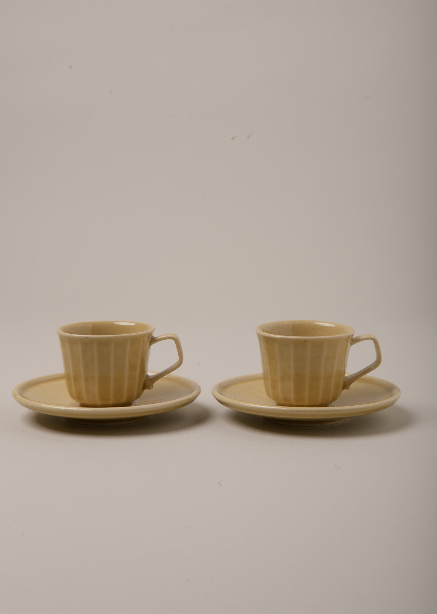 SET DE 2 TAZAS ESPRESSO Y PLATO A CONJUNTO