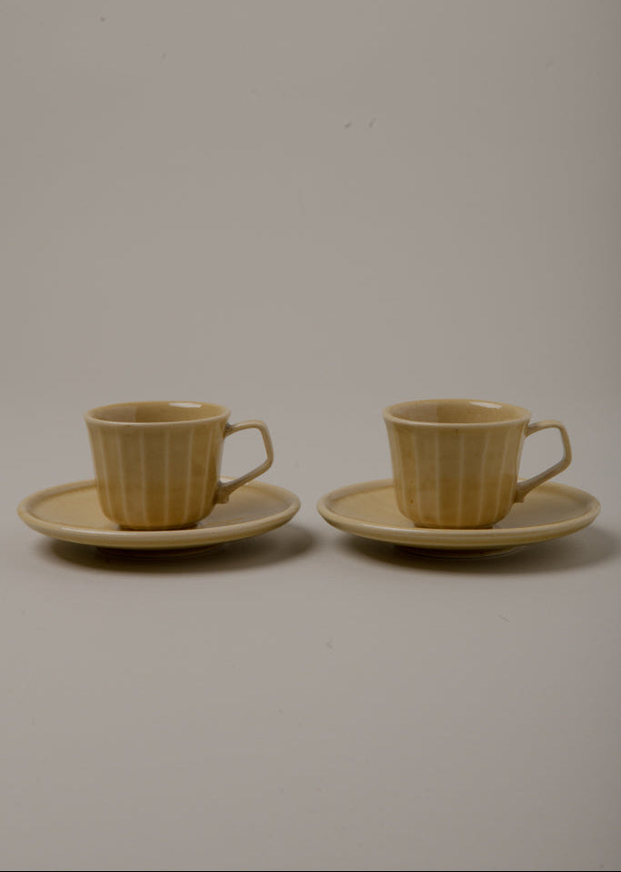 SET DE 2 TAZAS ESPRESSO Y PLATO A CONJUNTO