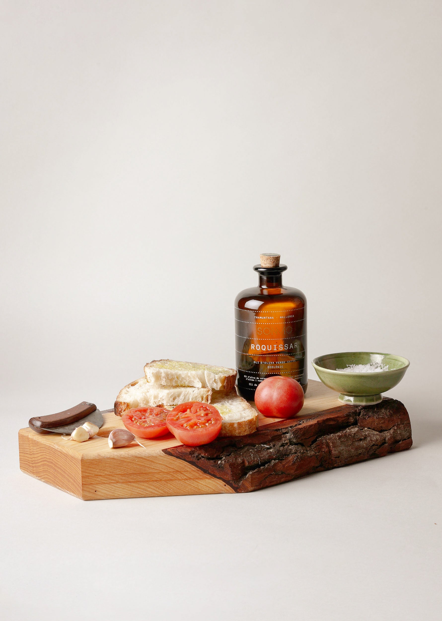 ORGANIC EXTRA VIRGIN OLIVE OIL IN GLASS BOTTLE