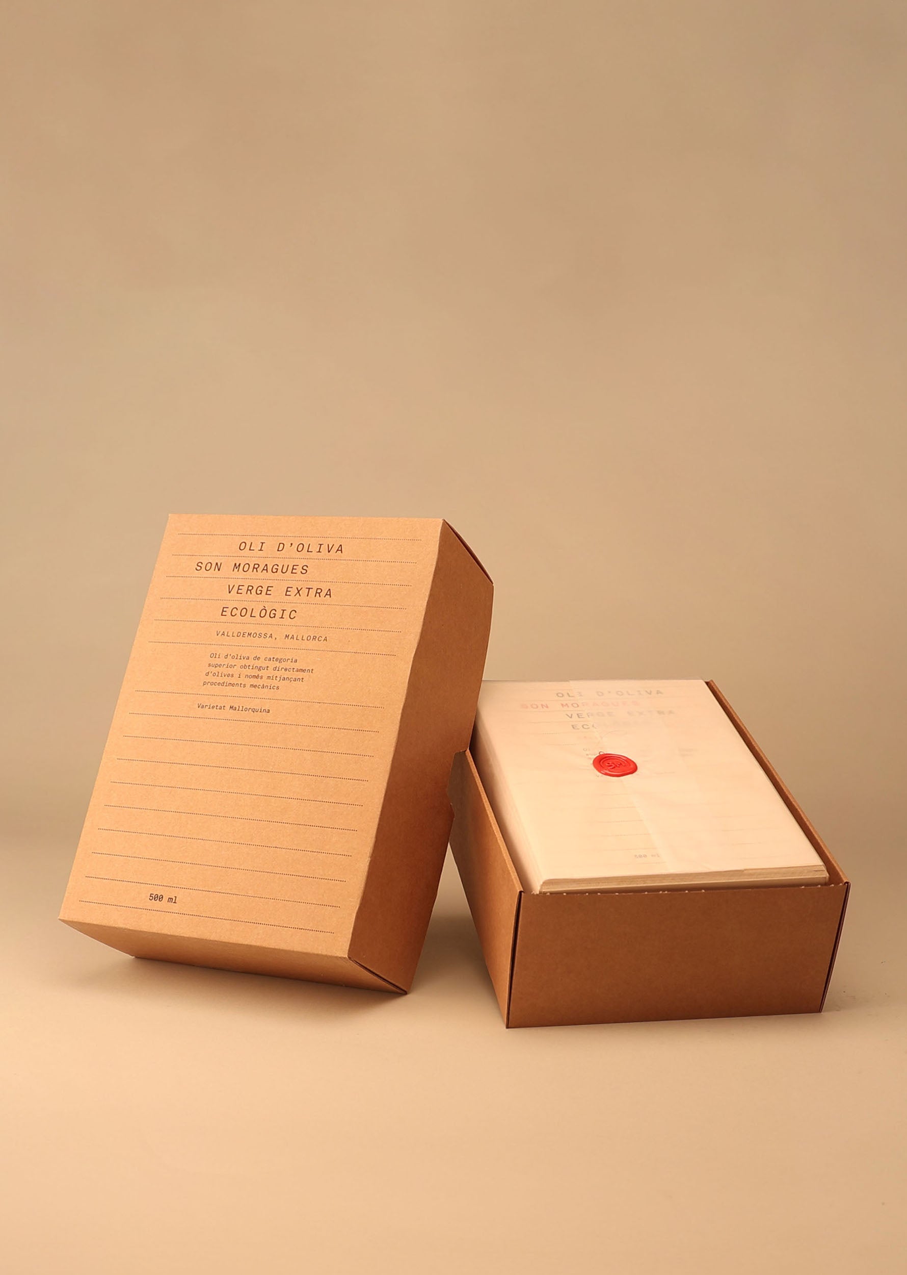 ORGANIC EXTRA VIRGIN OLIVE OIL IN HANDMADE BOTTLE - GIFT BOX