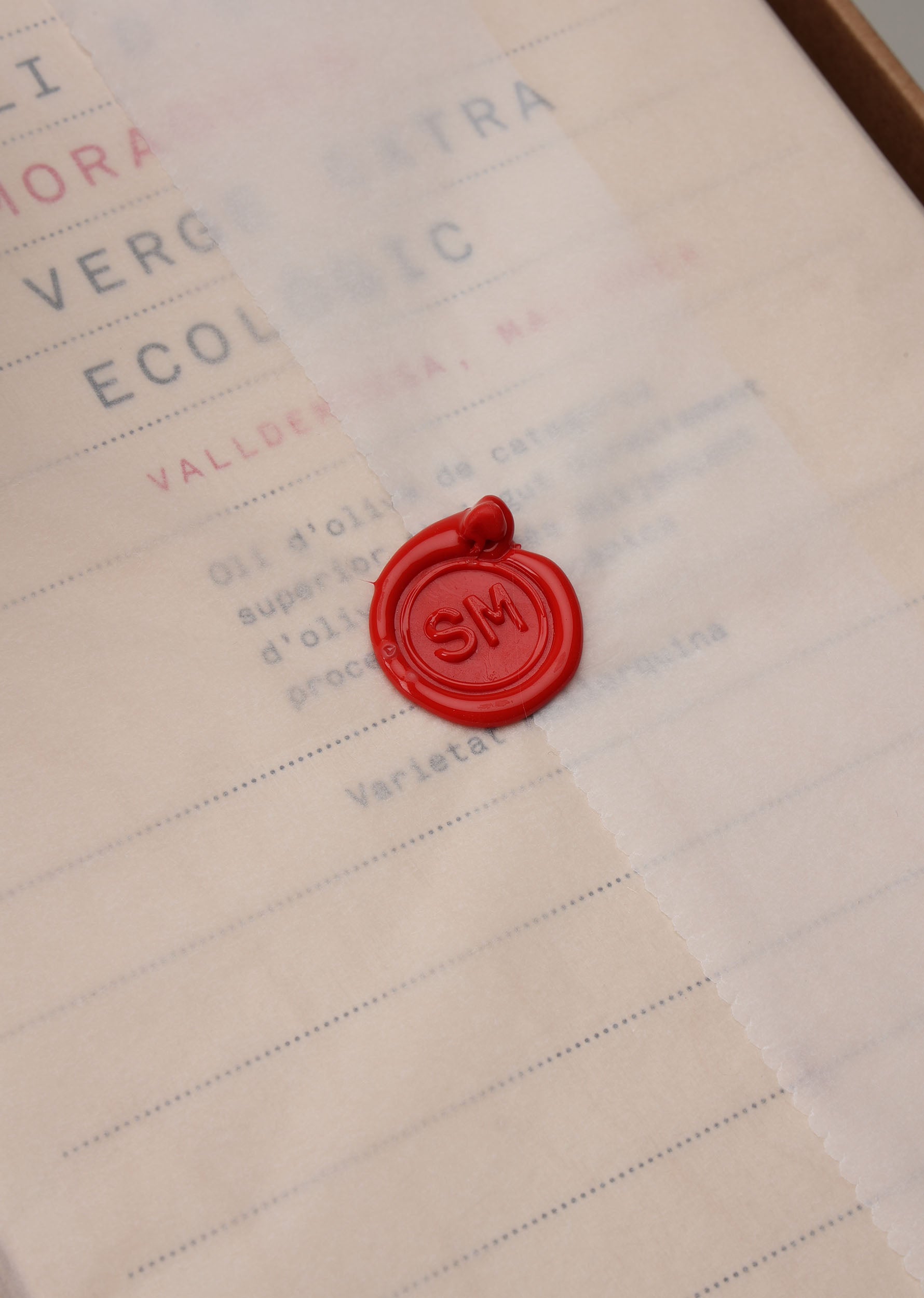 ORGANIC EXTRA VIRGIN OLIVE OIL IN HANDMADE BOTTLE - GIFT BOX