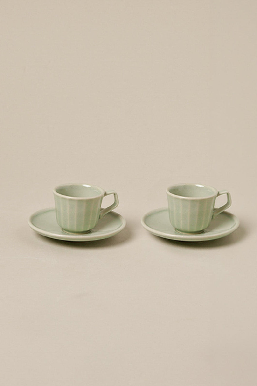 SET DE 2 TAZAS ESPRESSO Y PLATO A CONJUNTO