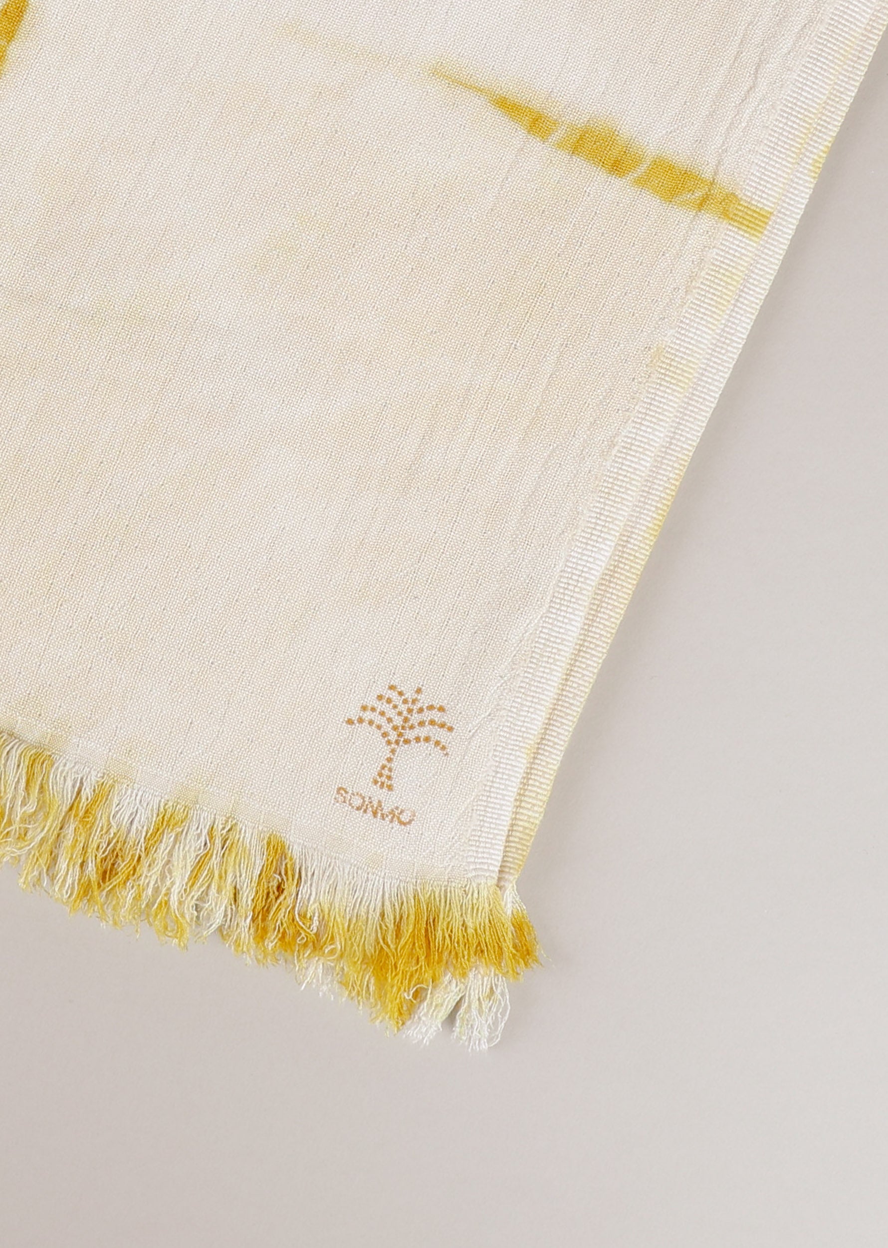 DOUBLE-CLOTH COTTON TOWEL. FOLD DYE