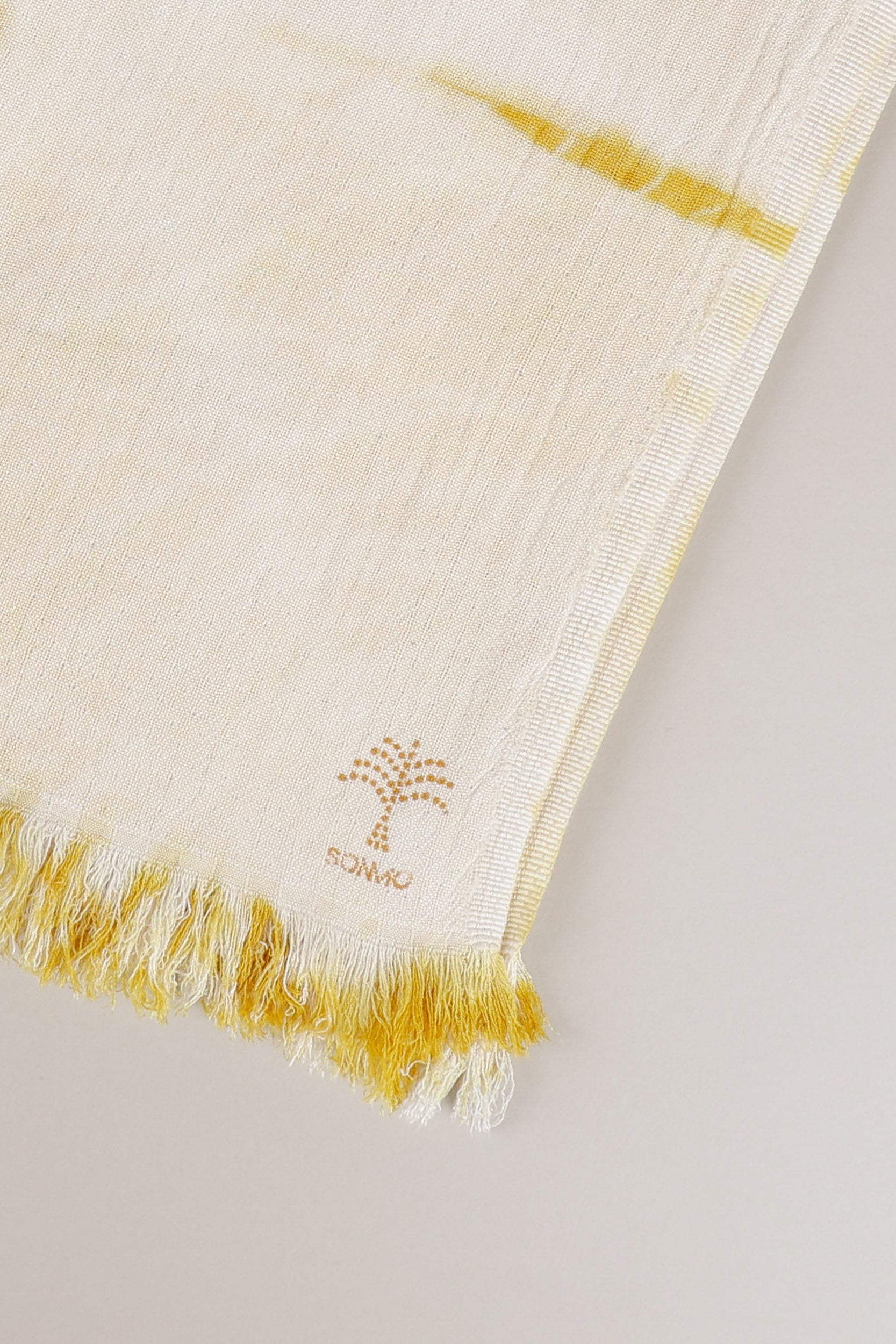 DOUBLE-CLOTH COTTON TOWEL. FOLD DYE